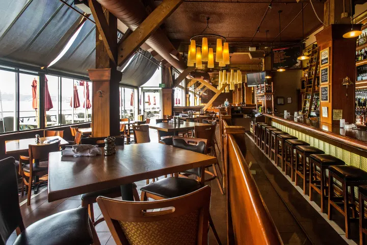 Elliott’s Oyster House